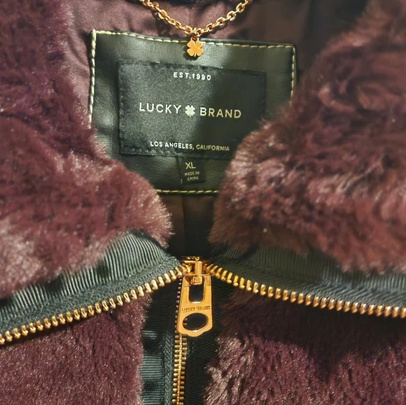Lucky Brand Burgundy Teddy Jacket with Oversized Fit and Cozy Plush Texture Nwot - Picture 2 of 10